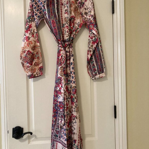 Fun Floral Dress - Picture 1 of 4